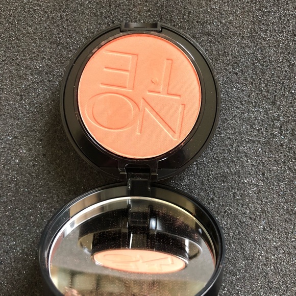 Note Cosmetics Luminous Silk Compact Blusher - Picture 8 of 8